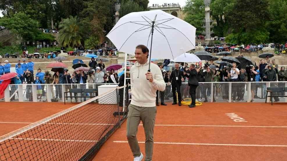 nadal feliz donde estoy ahora