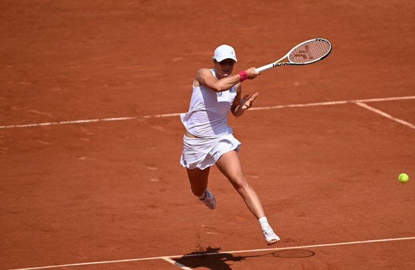 swiatek bouzkova roland garros