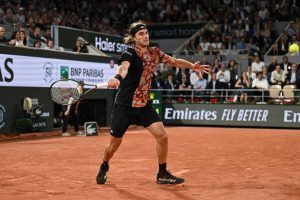 tsitsipas zhang roland garros