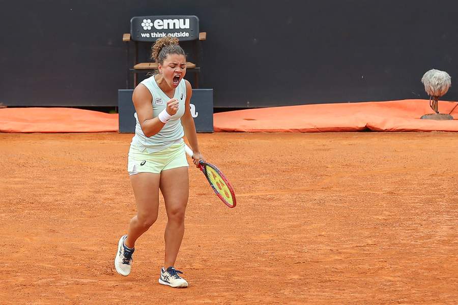 Paolini asombra a París con una victoria inesperada