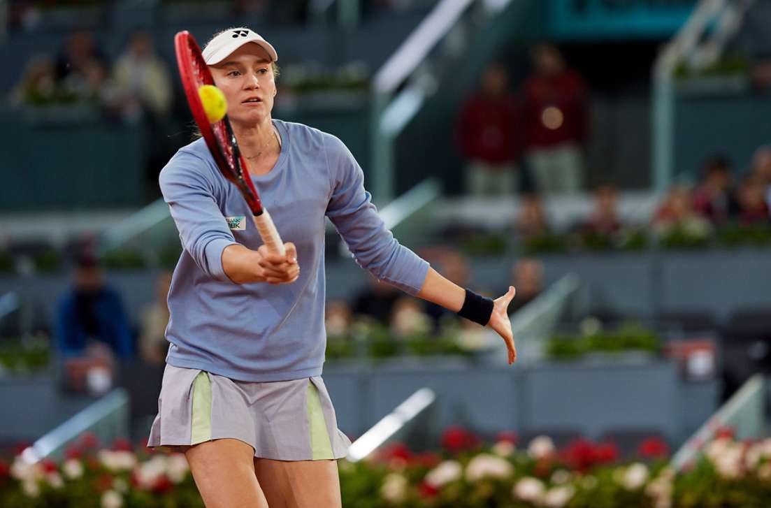 Boleto a octavos: Rybakina hace temblar la arcilla parisina