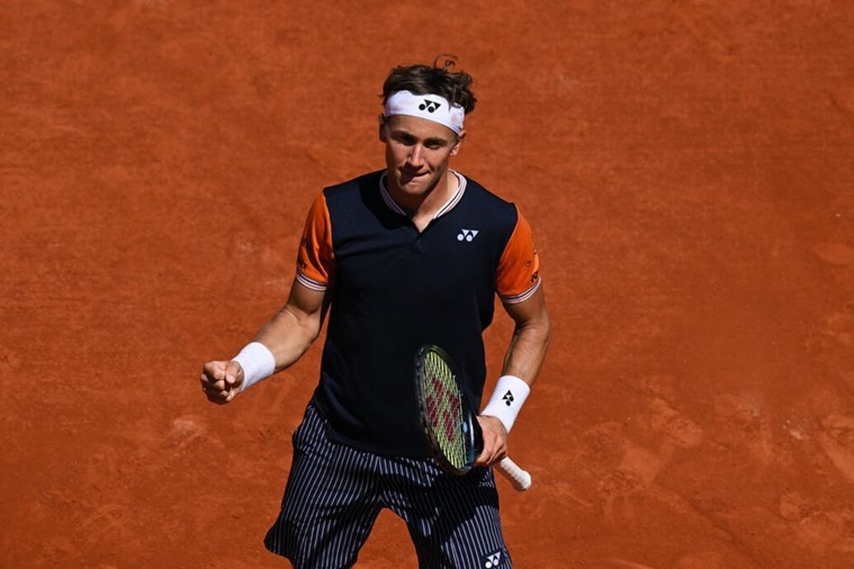 Ruud se esfuerza y trabaja duro para seguir en Roland Garros