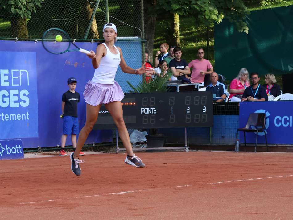 Arango acude a la vía rápida para arrasar en Contrexeville