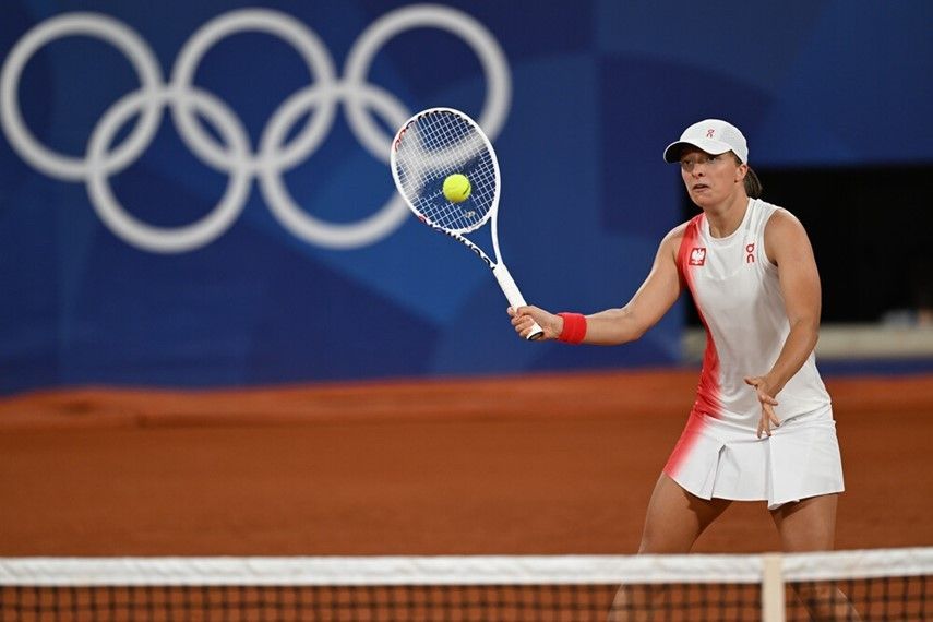 Swiatek brilla en París y se posiciona en a zona de medallas