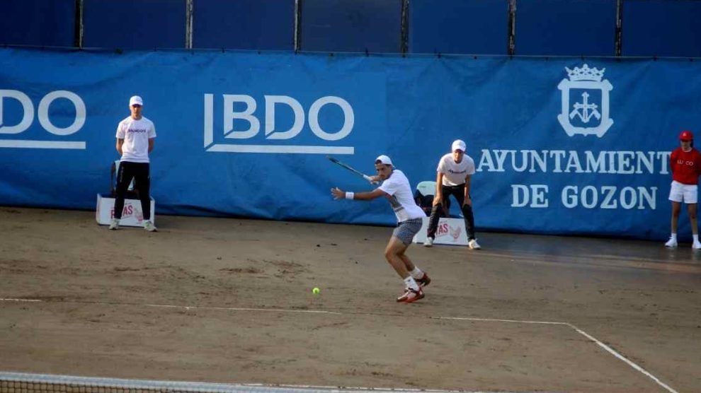 Cachín Butvilas Tenis Playa Luanco