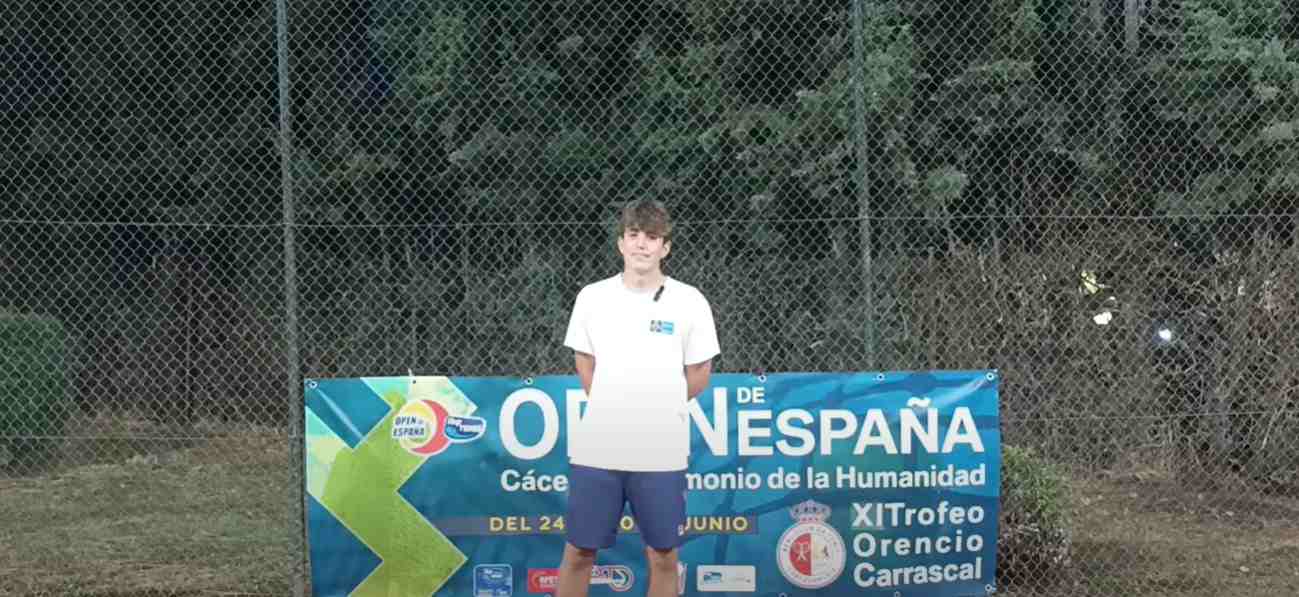 Luis Llorens y el entrenamiento con Alcaraz: "Fue increíble, la gente me apoyó y me sentí muy a gusto" 1 Luis Llorens entrenamiento Alcaraz