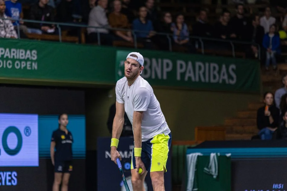 Nico Jarry debuta con triunfo en París Bercy y se cita con Alcaraz