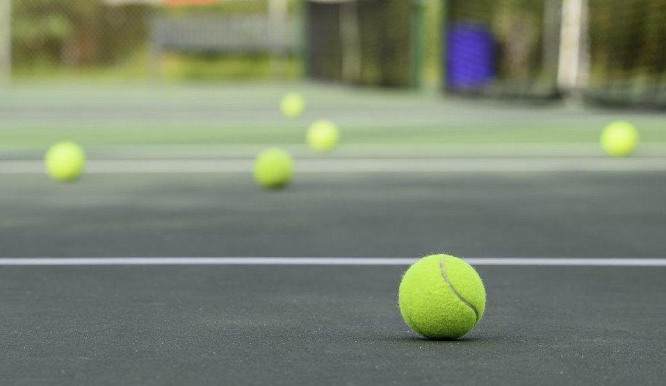 arte competir tenis tradicional gaming moderno