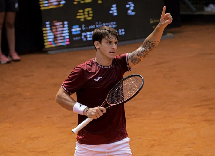 Carabelli resalta su potencia para meterse en la final de Villa María