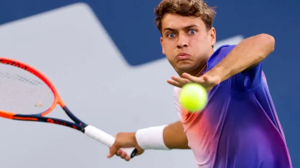 cobolli wawrinka atp shanghai