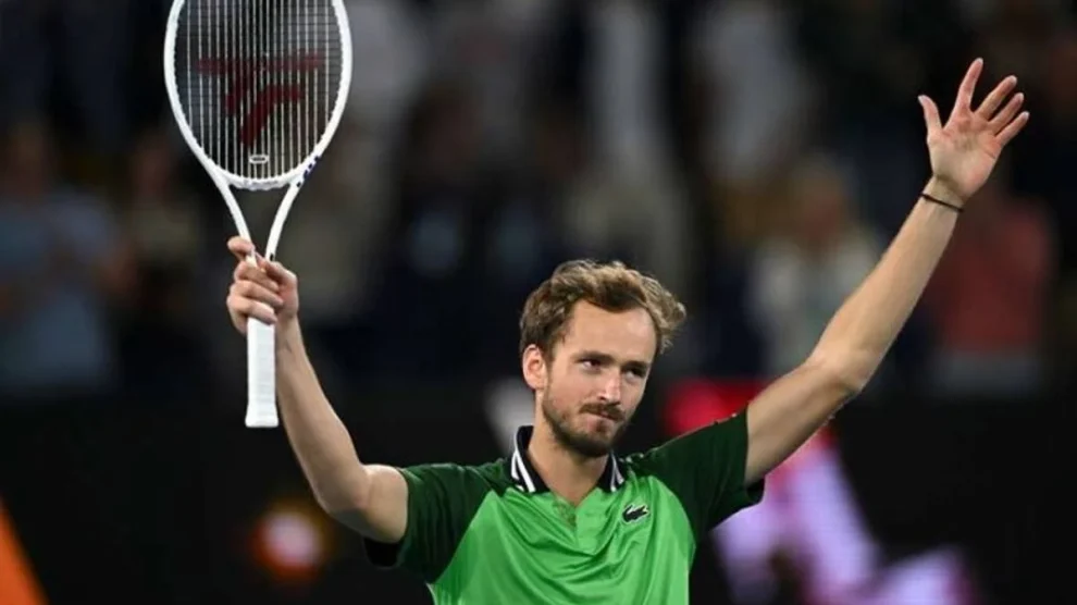 televisión horario medvedev de miñaur nitto atp finals 2024