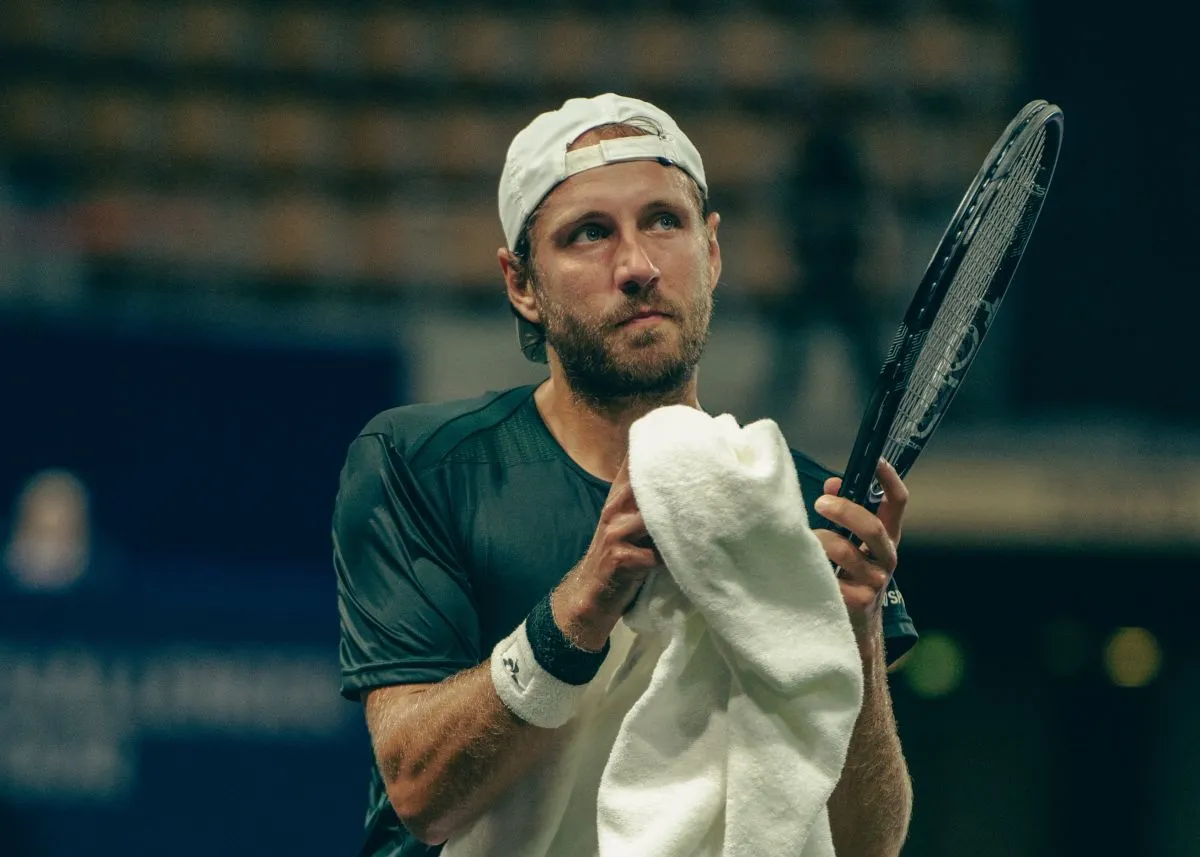 El drama de Lucas Pouille: Una lesión que podría retirarlo del tenis