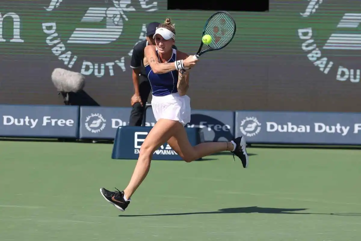 vondrousova raducanu wta abu dhabi 2025