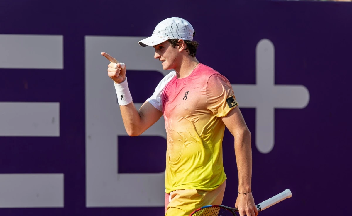 El huracán brasileño: Fonseca domina el viento para dar el primer paso en Indian Wells