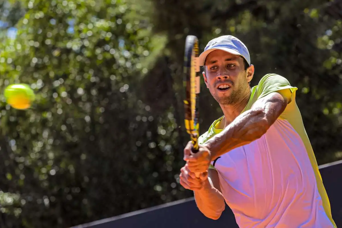 Galán escapa de una dura batalla en Santiago - galan pucinelli challenger santiago