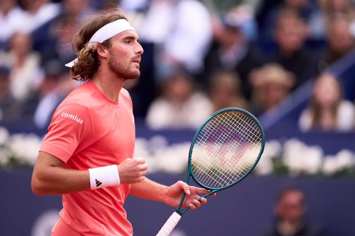 Buscando revancha en Barcelona: Tsitsipas impone jerarquía en la primera ronda