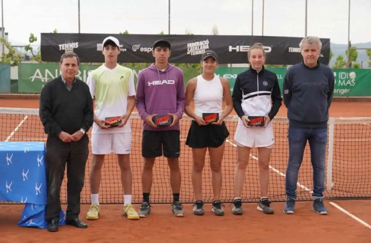 club tennis sabadell marina quesada y adria velazquez campeones junior de cataluña
