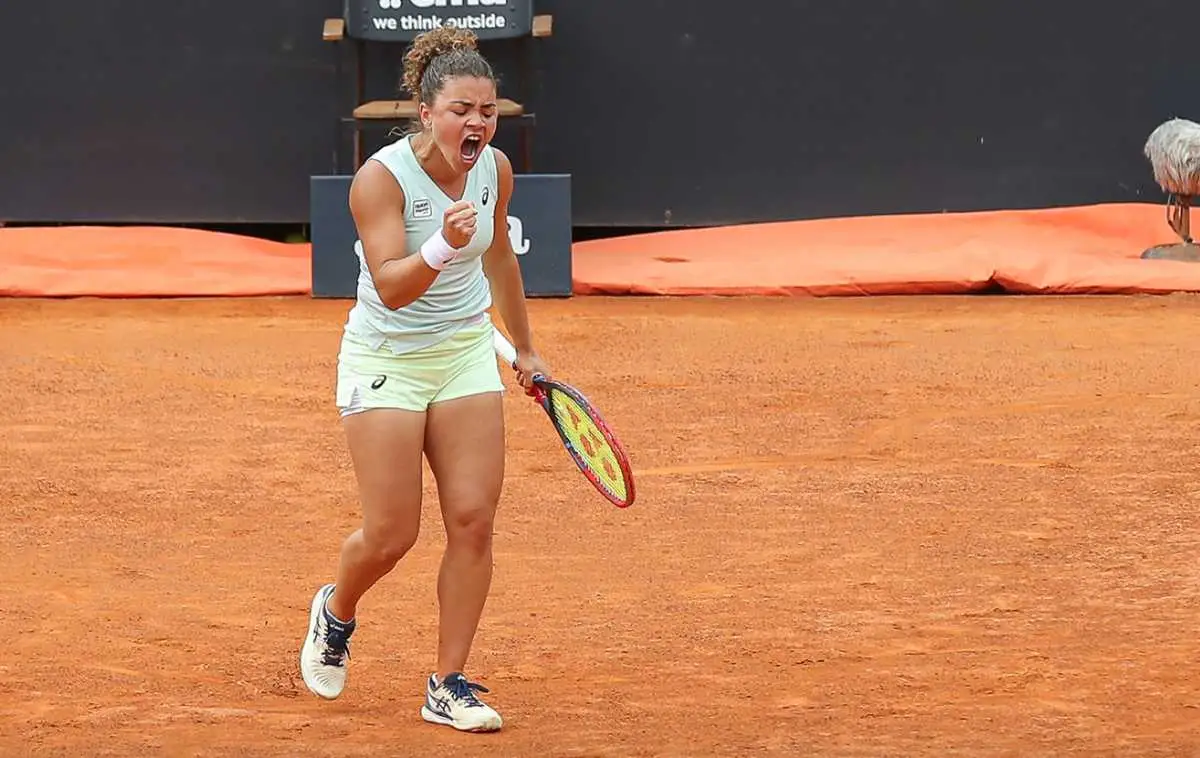 paolini gauff wta stuttgart 2025