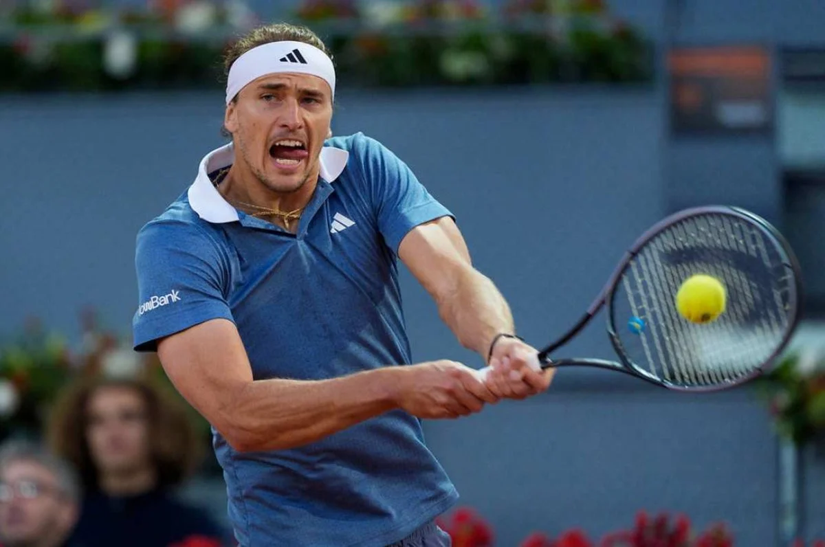 zverev siempre habrá uno o dos idiotas en la grada