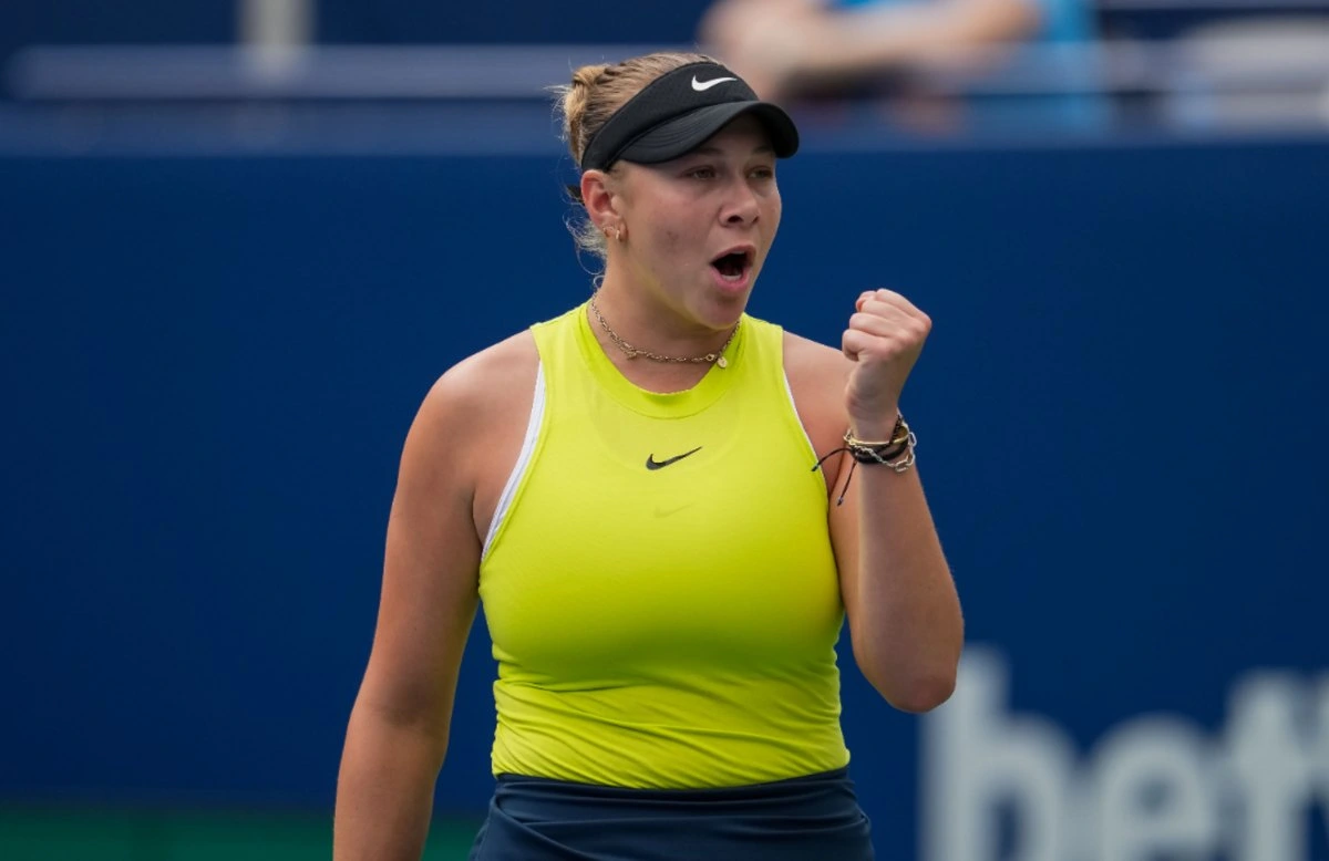 anisimova navarro wta queens 2025
