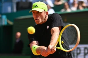 davidovich holt atp wimbledon 2025