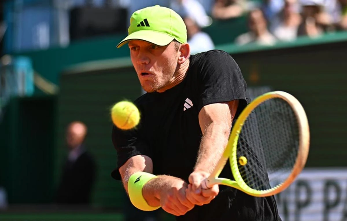 davidovich holt atp wimbledon 2025