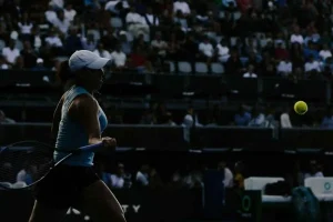 keys shnaider wta queens 2025