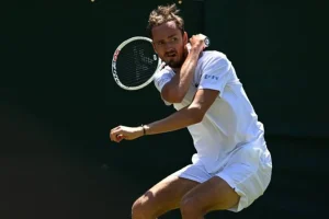 medvedev bonzi wimbledon 2025