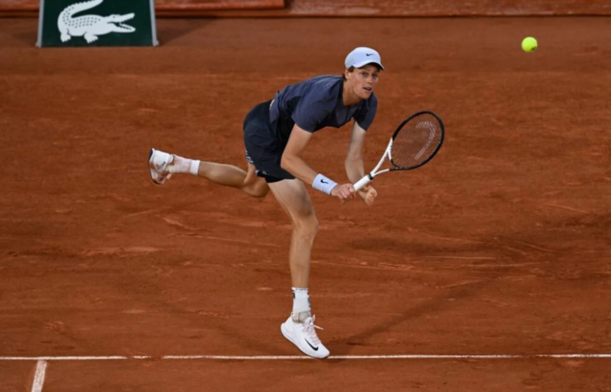 sinner djokovic roland garros 2025