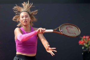 zheng raducanu wta queens 2025