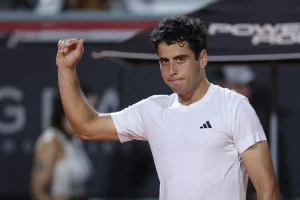 Sorpresa: Munar resuelve el desafío de Bublik en el césped de Wimbledon