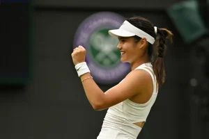Duelo de campeonas de Grand Slam: Raducanu supera a Vondrousova en Wimbledon