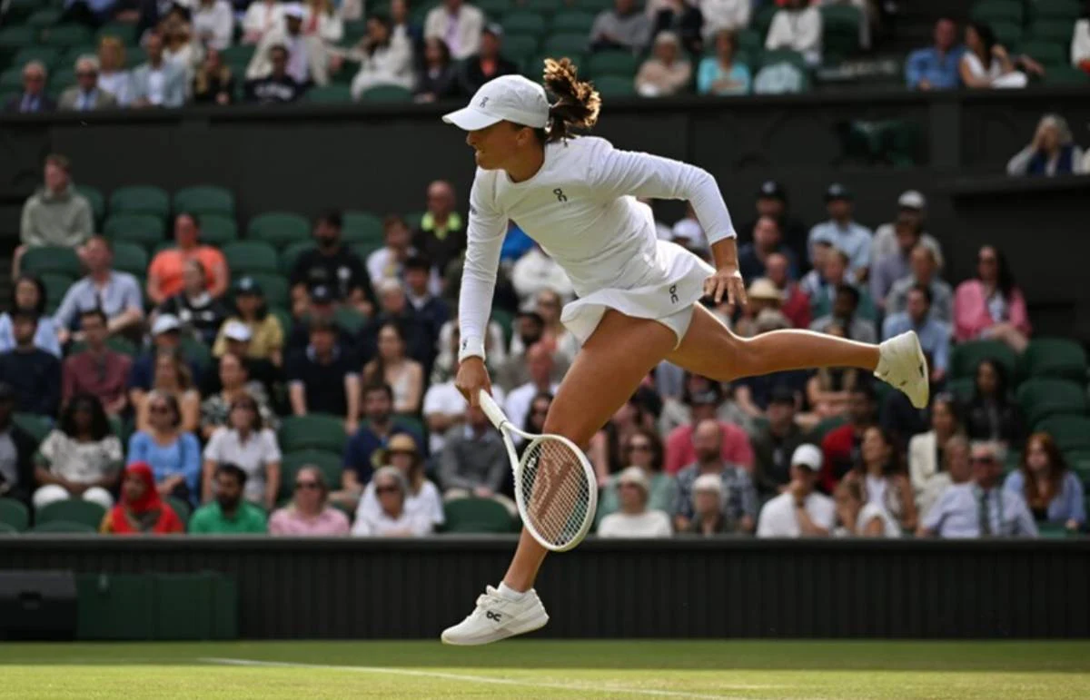 swiatek kudermetova wimbledon 2025