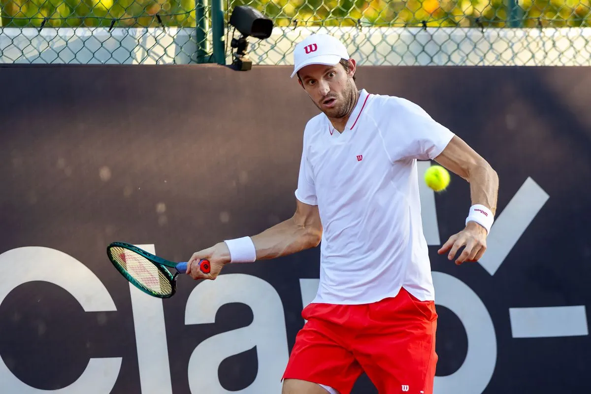 Paso en falso: Nico Jarry y una rápida caída en Winston Salem 5 Paso en falso: Nico Jarry y una rápida caída en Winston Salem