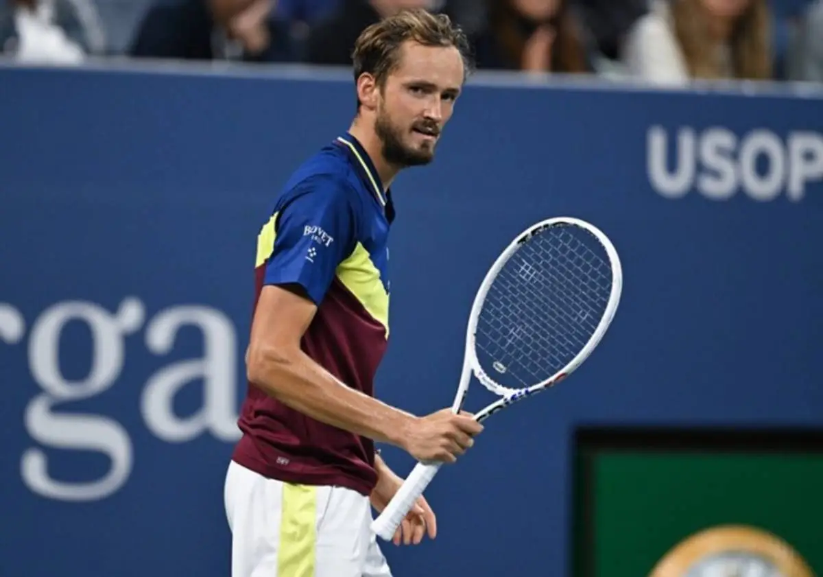 ¿Cuál es la multa que recibió Daniil Medvedev en el US Open 2025?