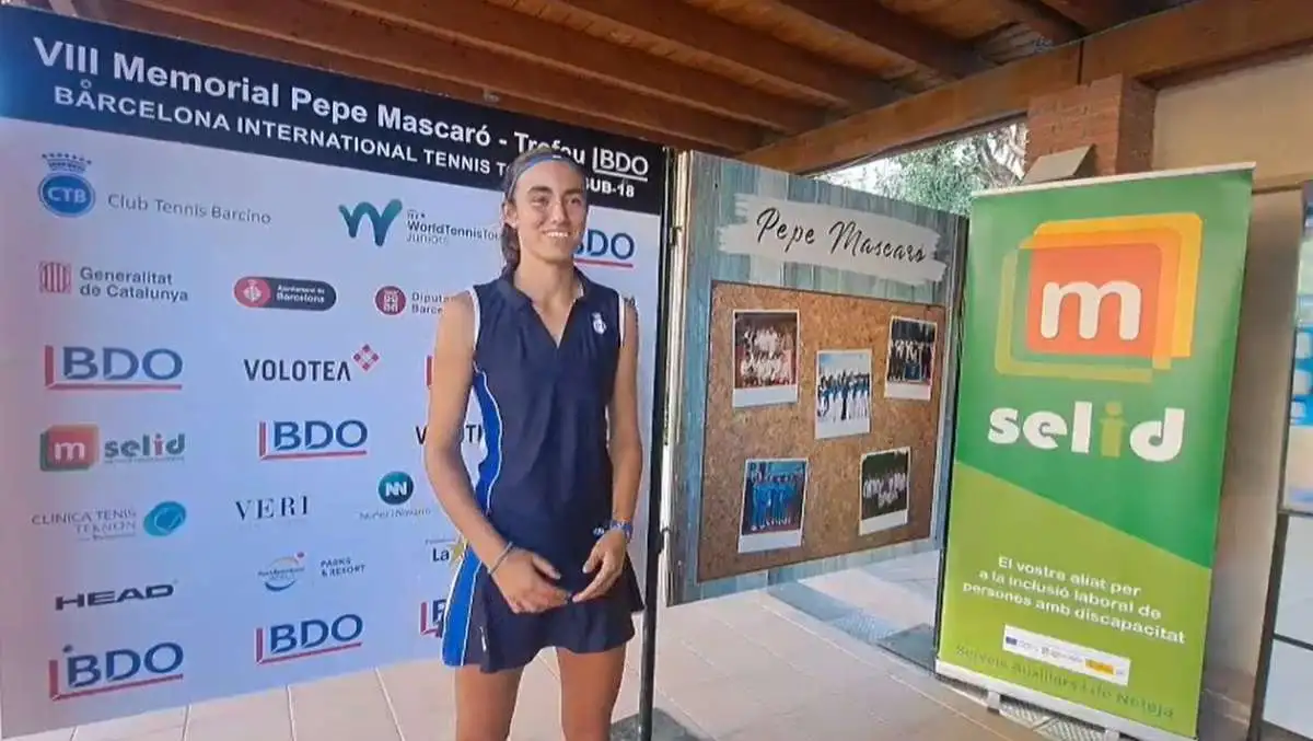 olivia poinsot y enric novell felices y orgullosos de poder jugar el itf junior en su querido ct barcino
