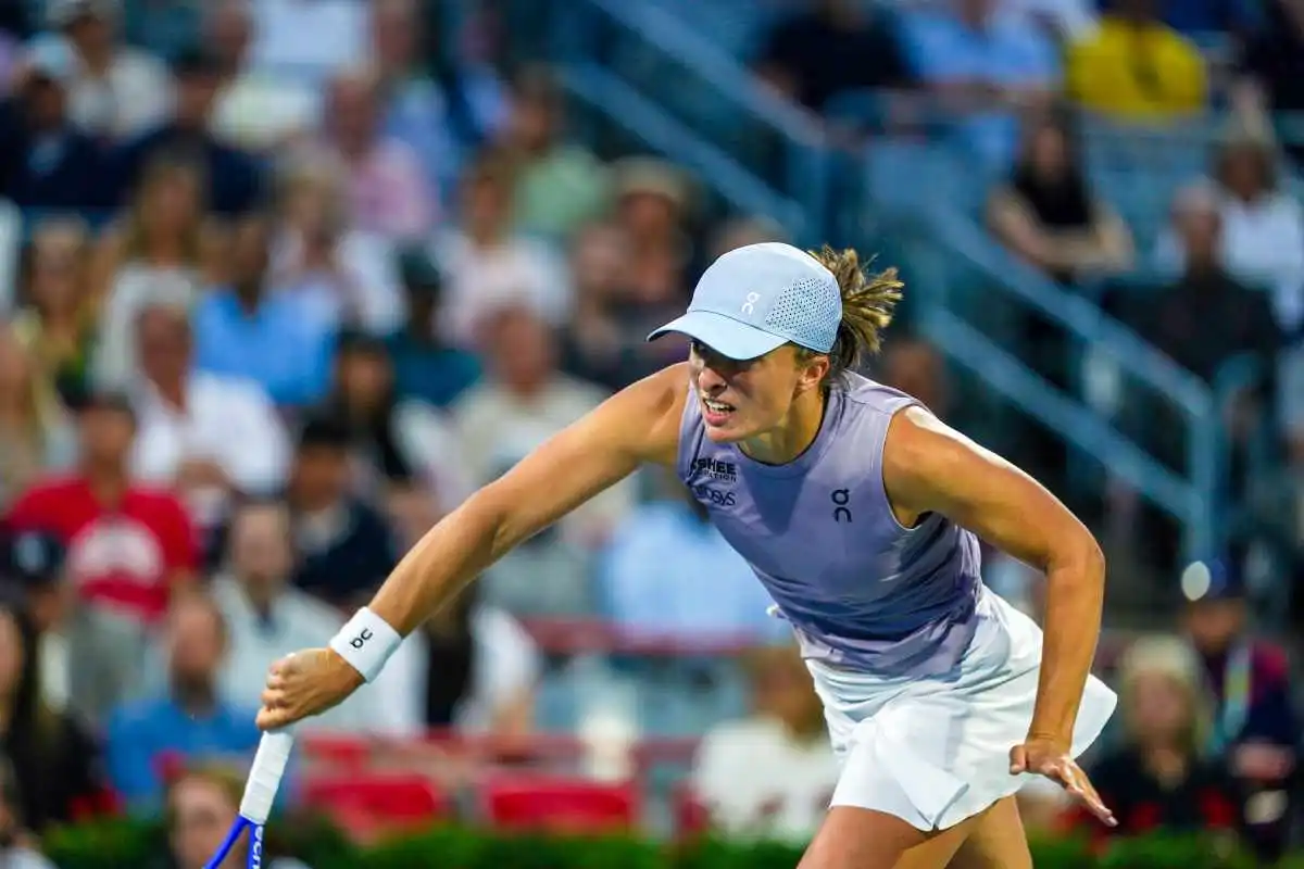 swiatek potapova wta cincinnati 2025