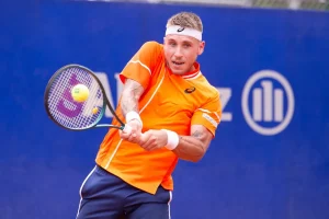 Racha positiva: Alex Molcan gana en Estambul y vuelve a gritar campeón