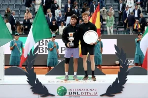 connors el tenis necesita a alguien que participe en la rivalidad alcaraz-sinner