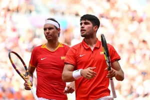 nadal carlos es mas magico puede jugar a un nivel que a veces jannik no puede alcanzar