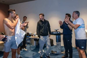 zeballos fue recibido con honores por el equipo argentino de copa davis en groningen