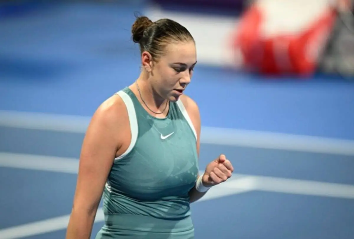 anisimova gauff wta pekin 2025