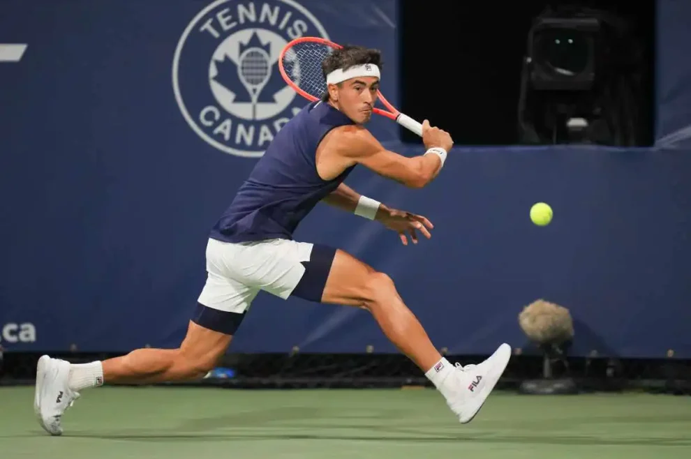 Comesaña se desploma en una dura batalla en París 1 auger aliassime comesaña atp paris 2025