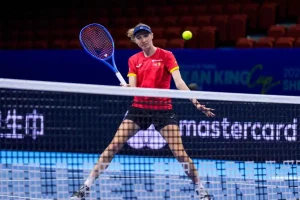 Bucsa mete miedo en su debut del WTA Hong Kong