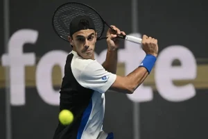 Cerúndolo: “Voy a jugar contra el mejor jugador del mundo en canchas bajo techo”