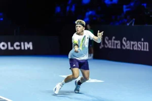 Davidovich no frena su aventura por París