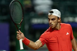 Horario, televisión y dónde ver ATP París 2025: Cerúndolo – Kecmanovic