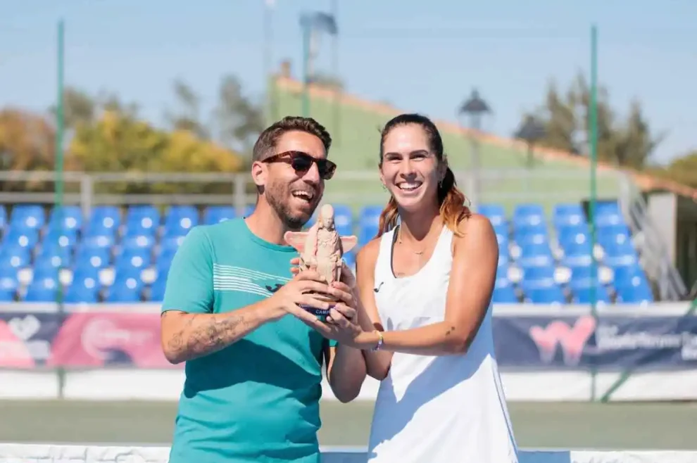 itf baza: eva guerrero conquista el cuarto titulo de la temporada