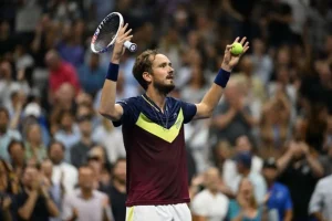 medvedev estoy en almaty porque necesito ganar puntos
