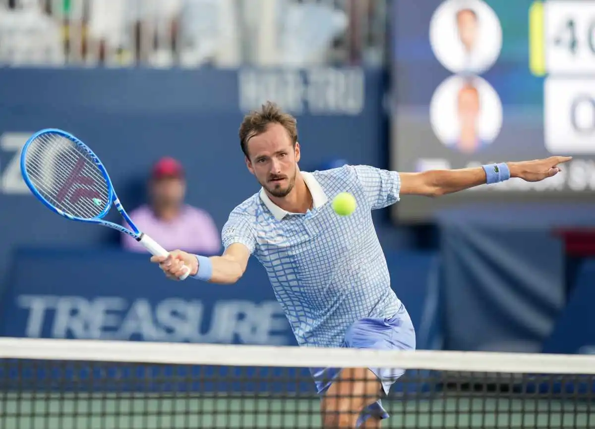 Felicidad recuperada: Medvedev grita campeón en Almaty 1 medvedev moutet atp almaty 2025